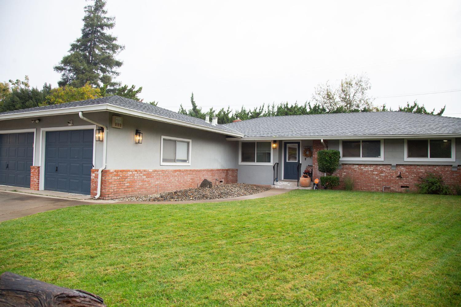 1208 Bristol Ct, Modesto, CA 95350