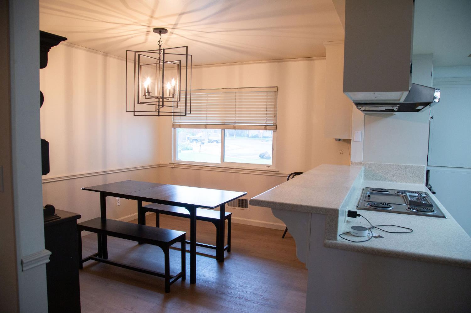 1208 Bristol Ct, Modesto, CA 95350