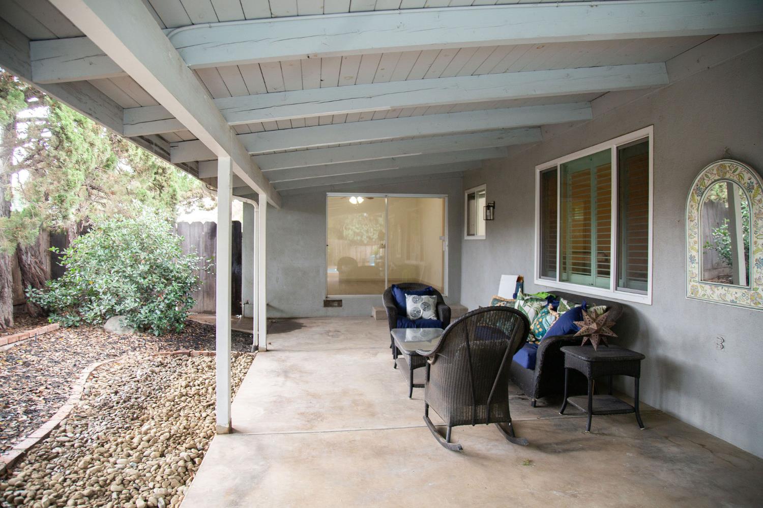 1208 Bristol Ct, Modesto, CA 95350