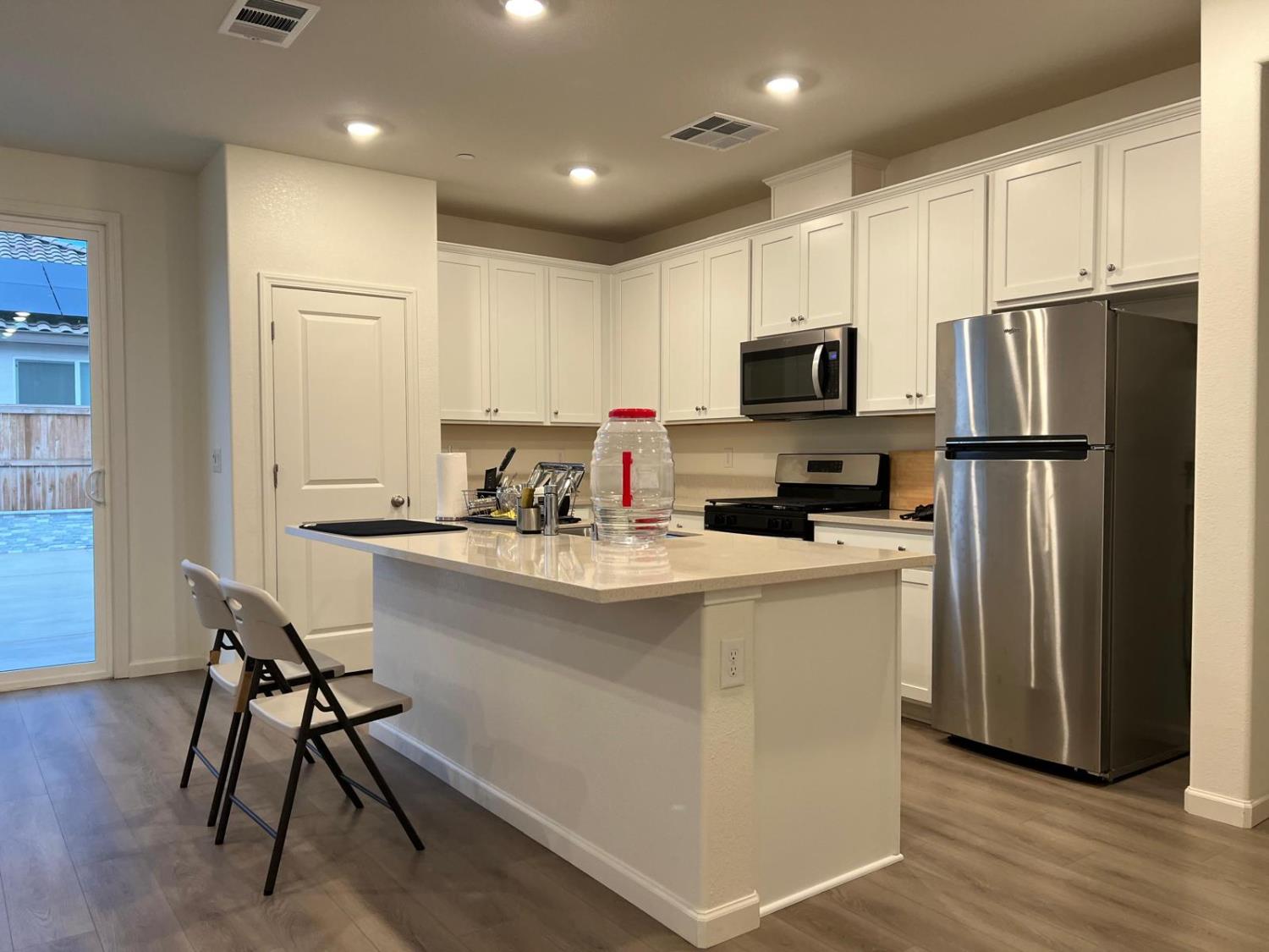 1808 Apiary Way, Hughson, CA 95326