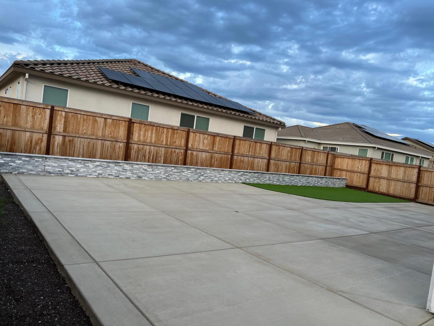 1808 Apiary Way, Hughson, CA 95326