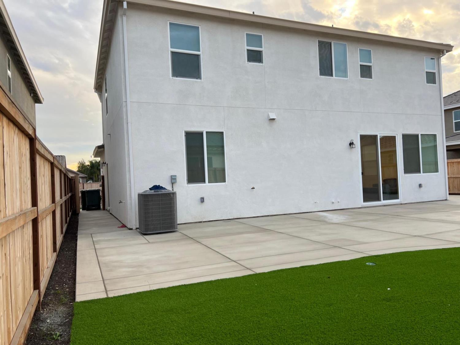 1808 Apiary Way, Hughson, CA 95326