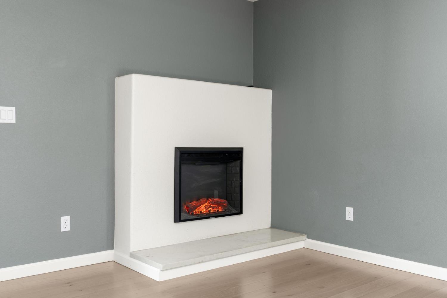 1953 Debonaire Dr, Modesto, CA 95350