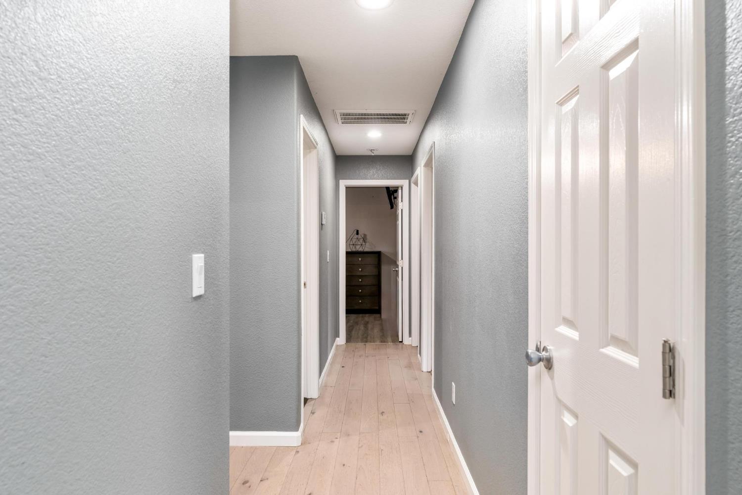 1953 Debonaire Dr, Modesto, CA 95350