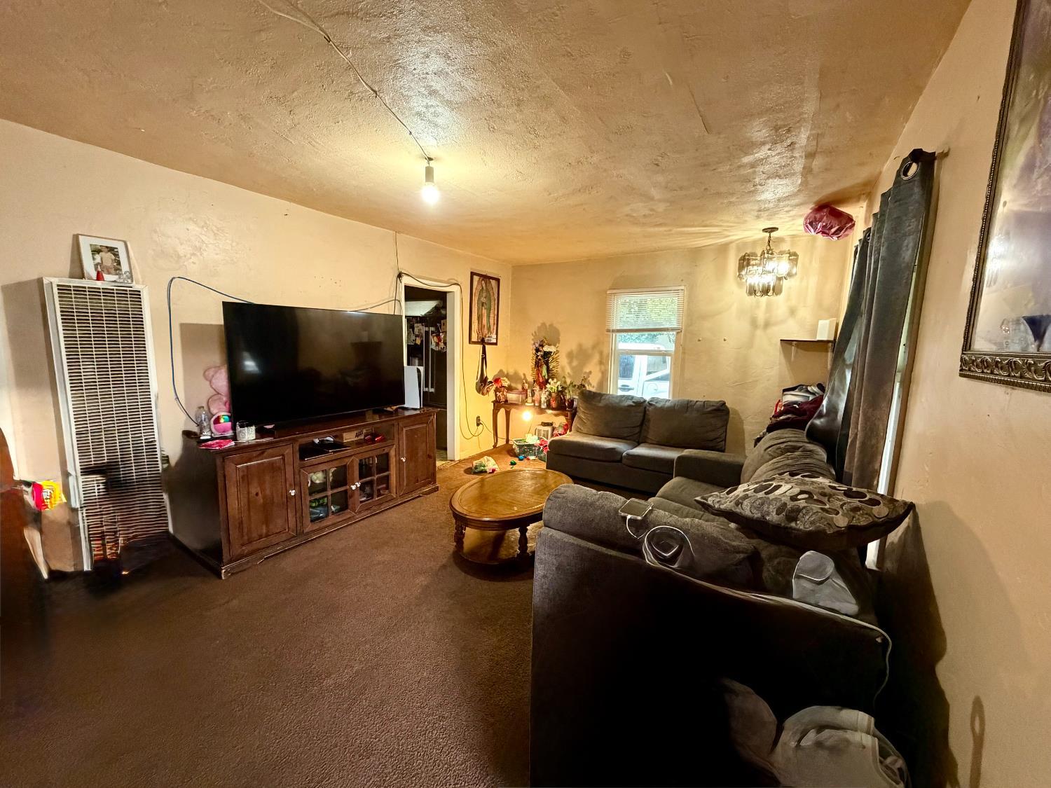 313 S K St, Madera, CA 93637