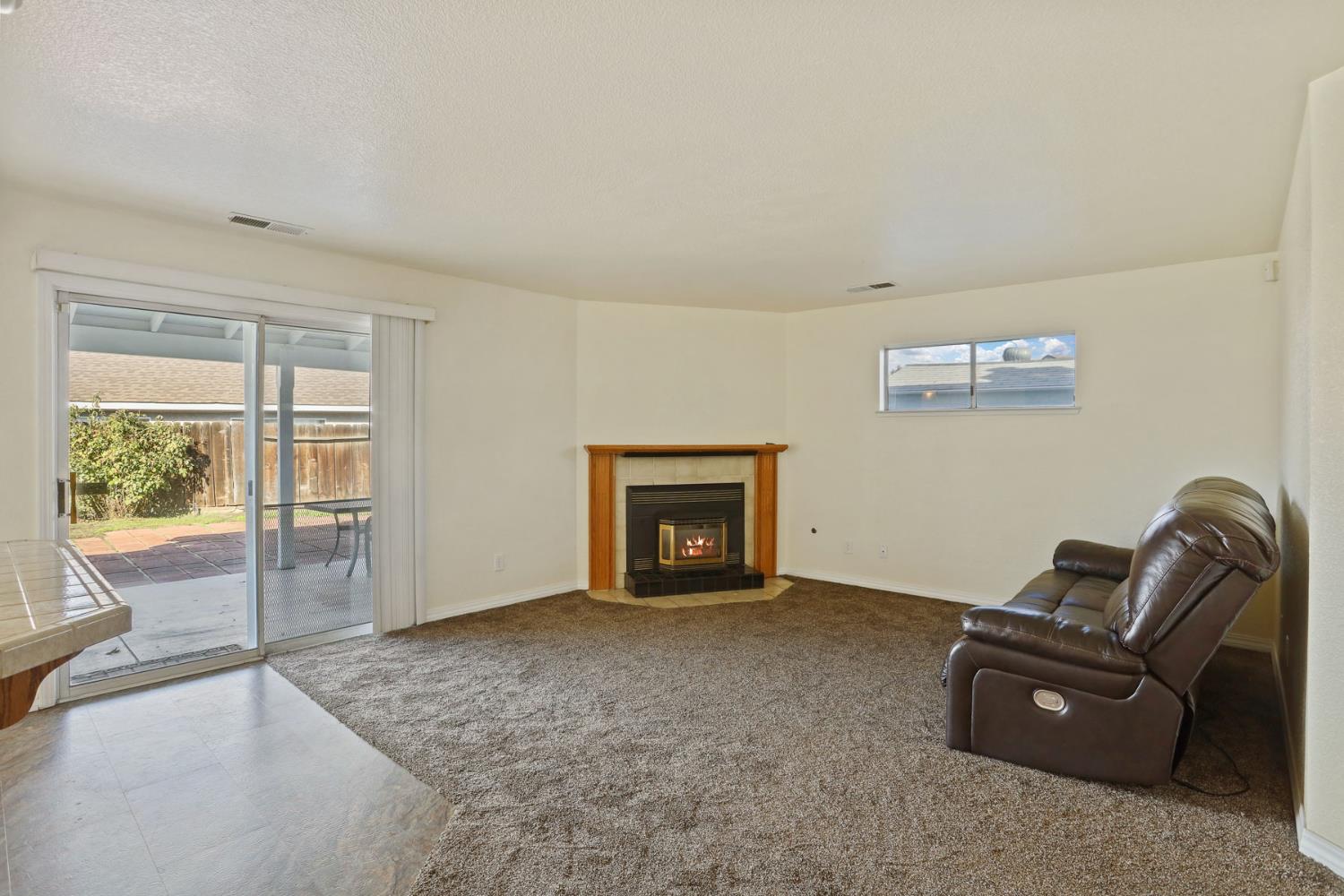 1809 Blueridge Ct, Modesto, CA 95351