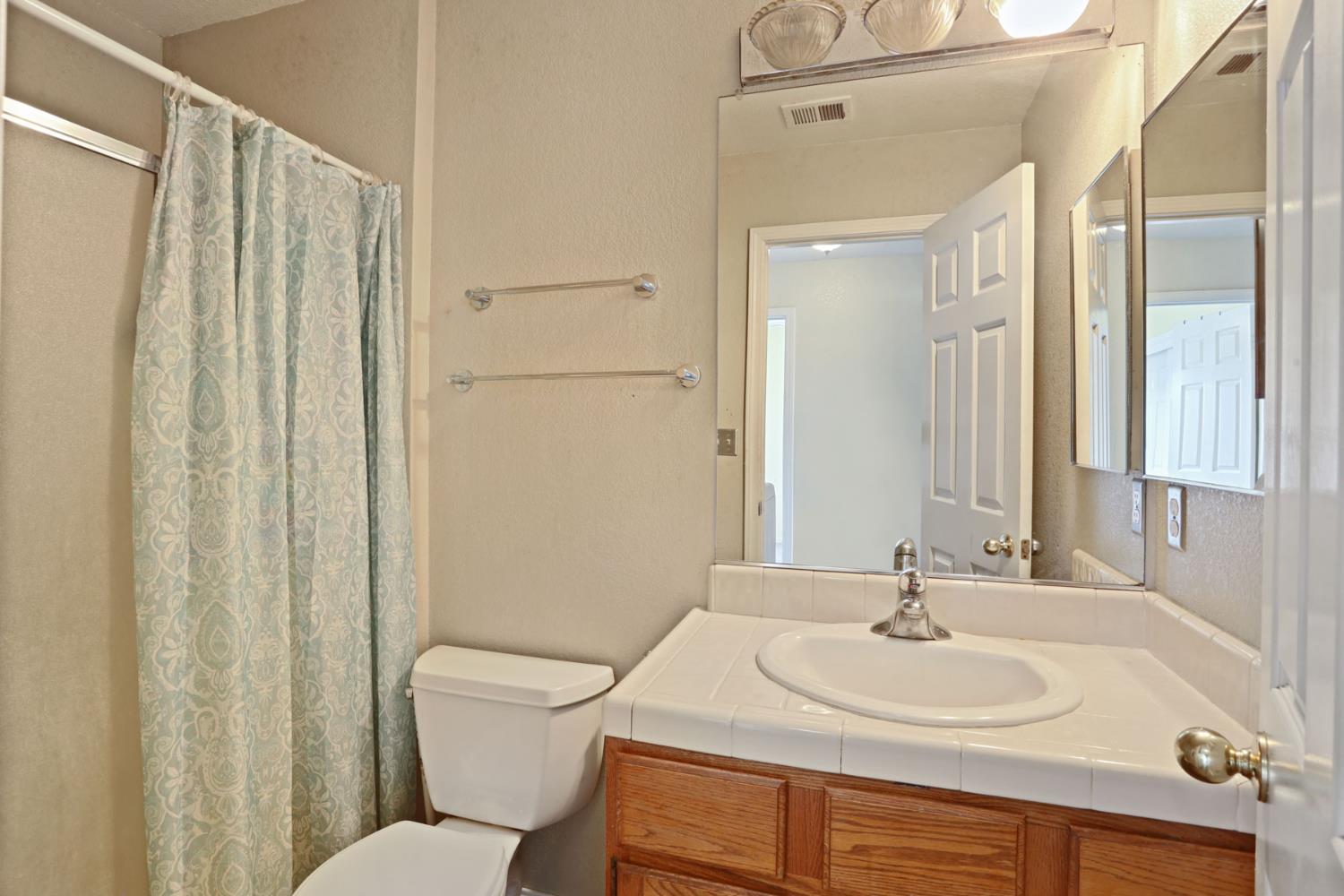 1809 Blueridge Ct, Modesto, CA 95351