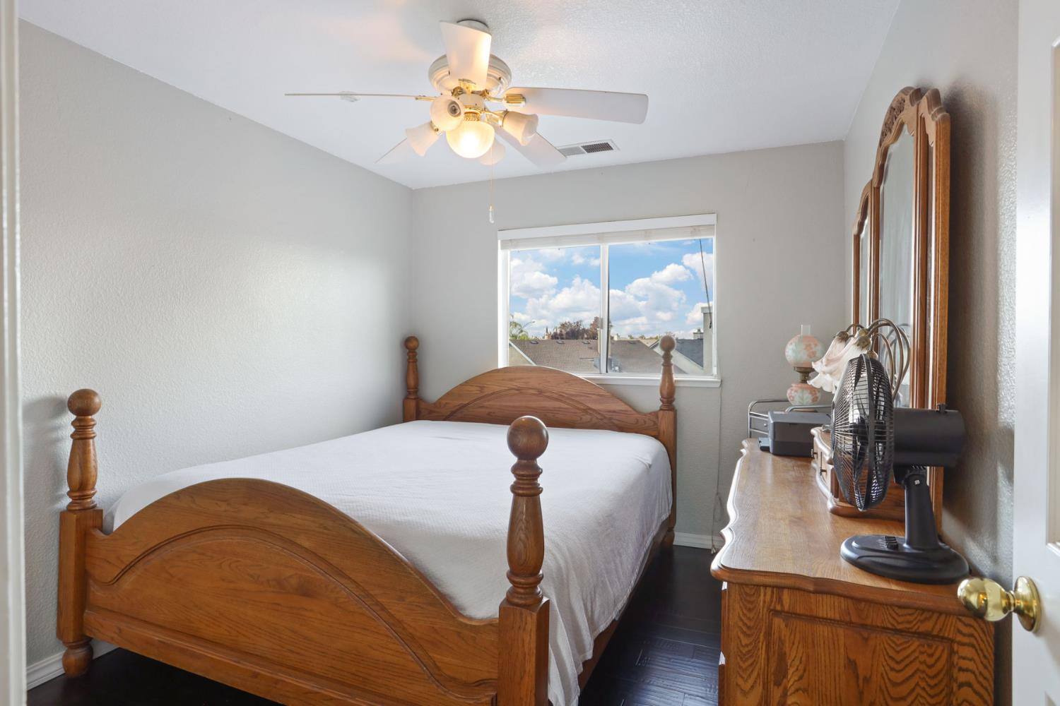 1809 Blueridge Ct, Modesto, CA 95351