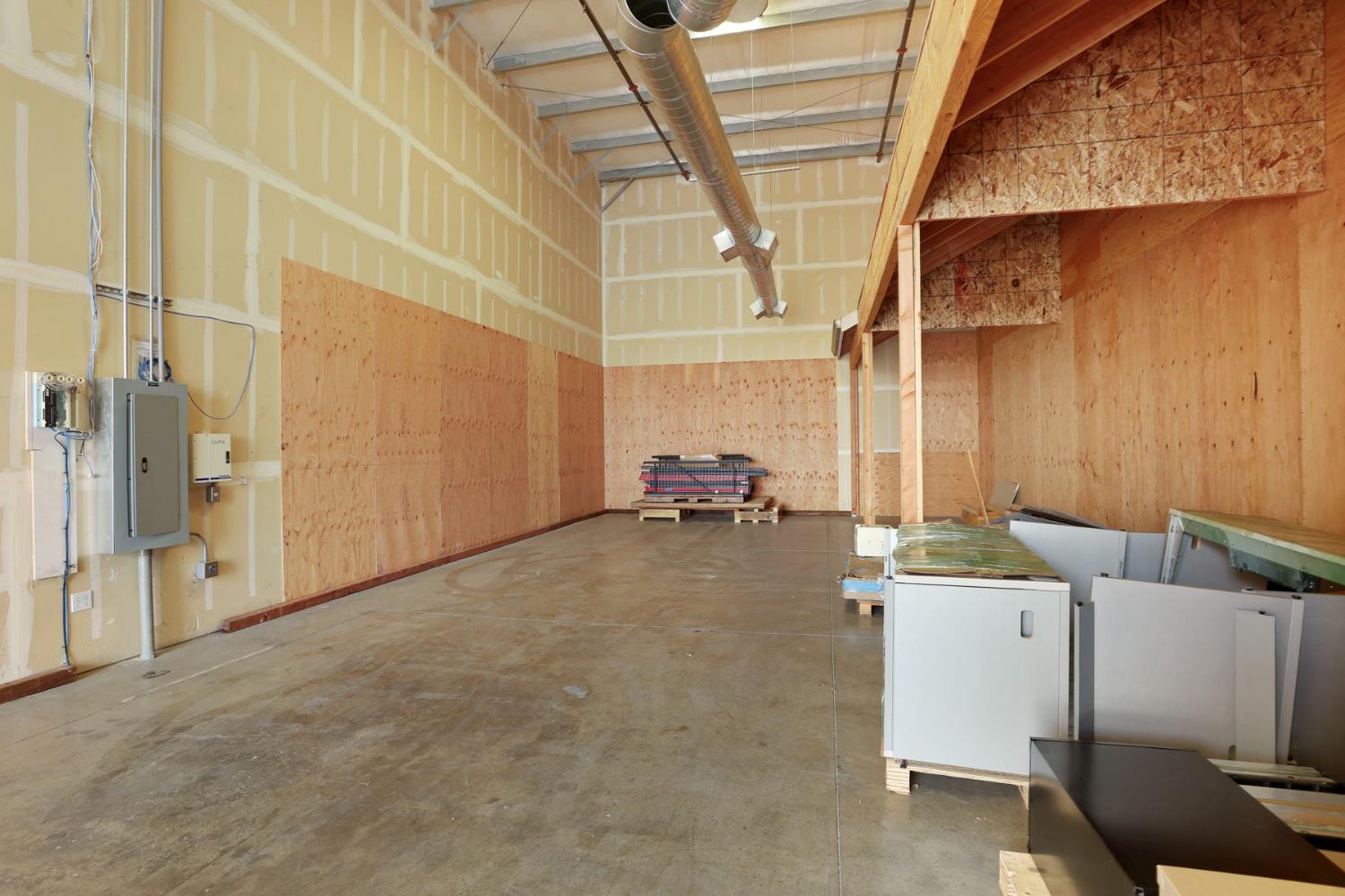 616 Commerce Court, Manteca, CA 95336