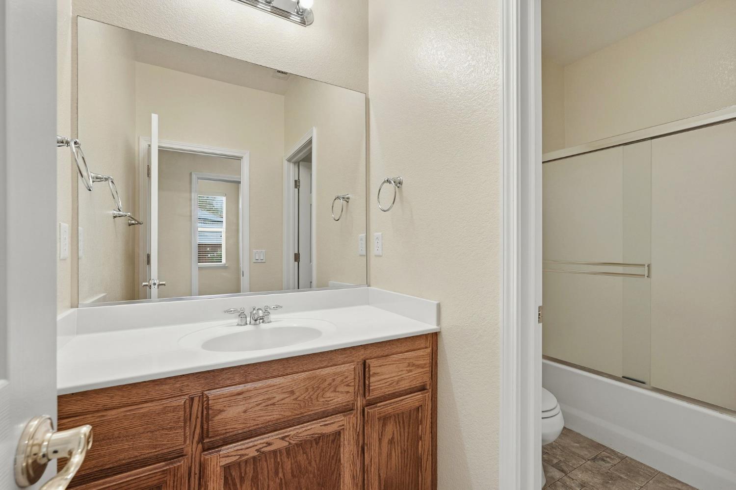 3013 La Vina Cir, Los Banos, CA 93635