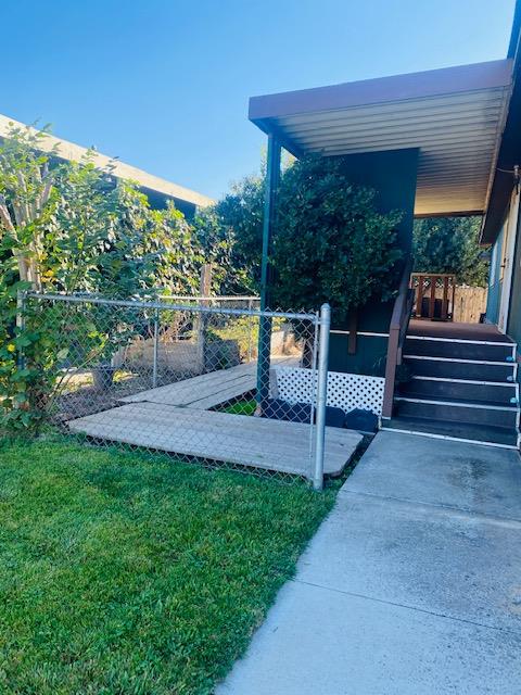 5901 Newbrook Cir #8, Riverbank, CA 95367