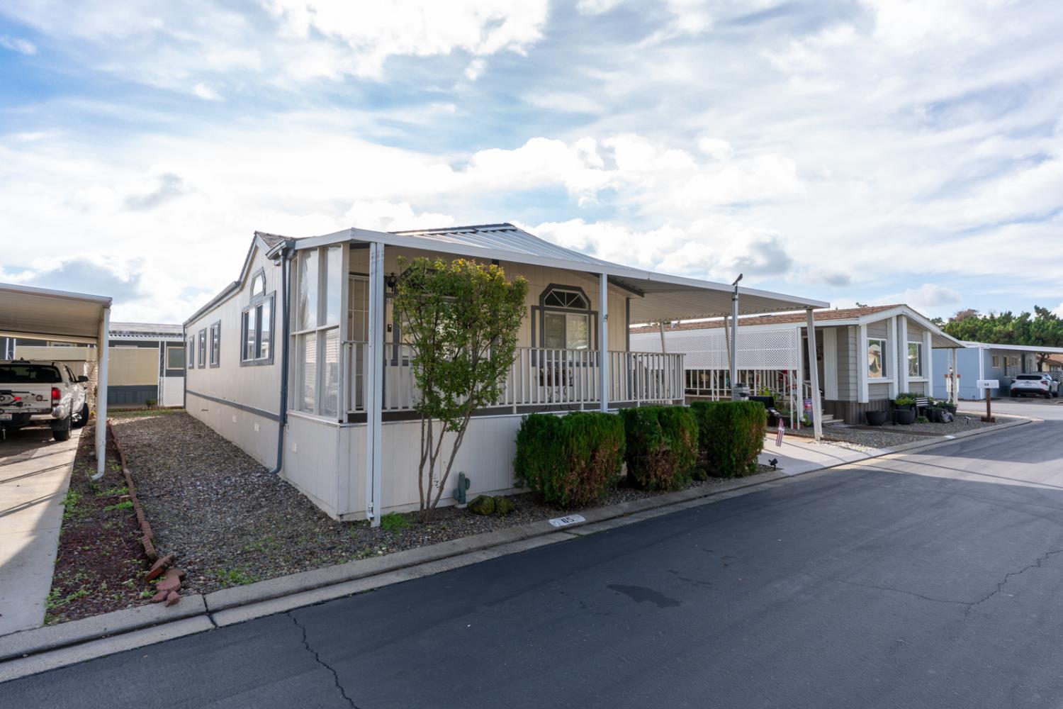 2240 Golden Oak Ln #65, Merced, CA 95341