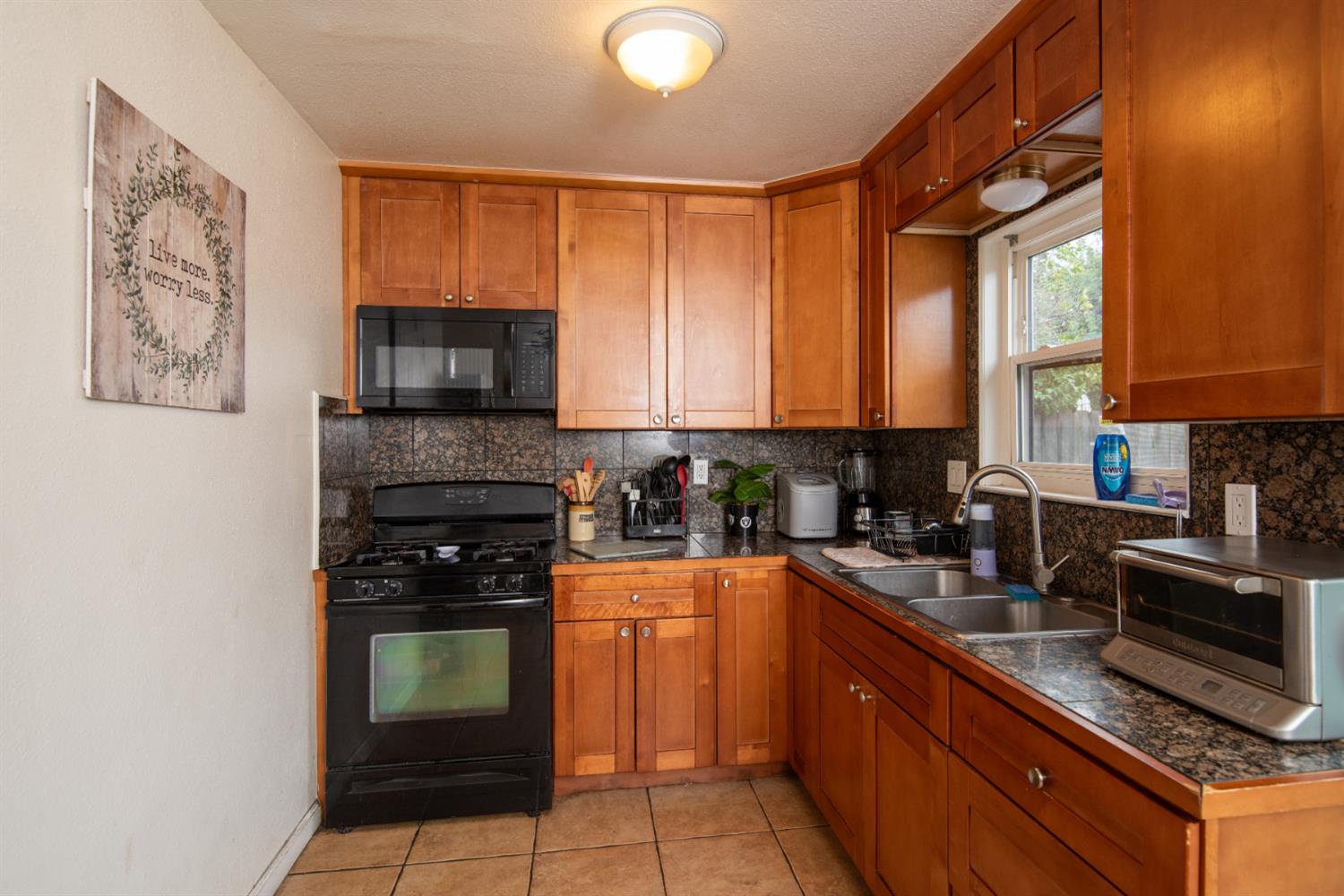 505 Thames Ct, Modesto, CA 95354