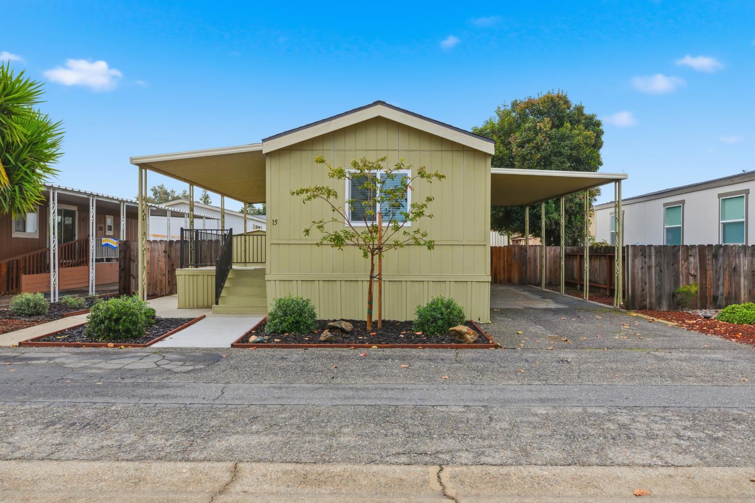 2307 Oakdale Rd #15, Modesto, CA 95355