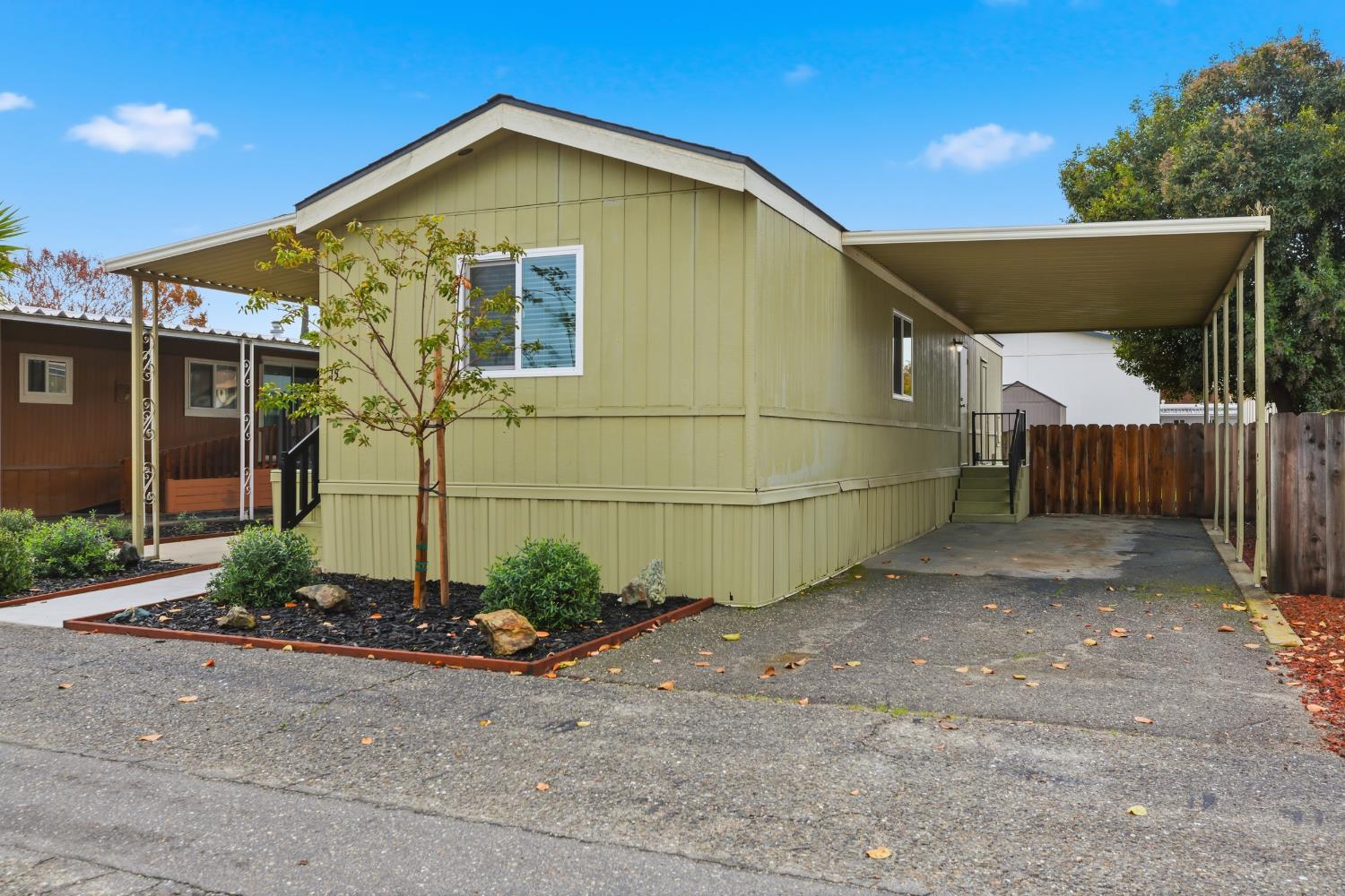 2307 Oakdale Rd #15, Modesto, CA 95355