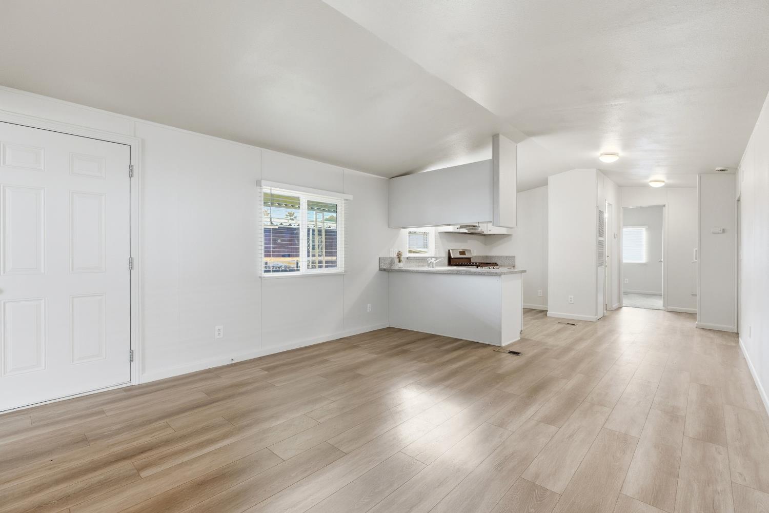 2307 Oakdale Rd #15, Modesto, CA 95355