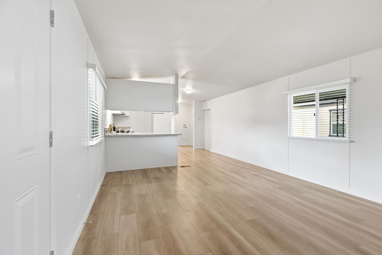 2307 Oakdale Rd #15, Modesto, CA 95355