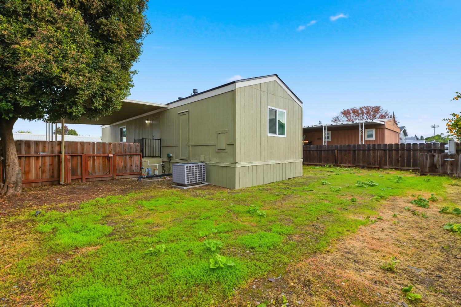 2307 Oakdale Rd #15, Modesto, CA 95355