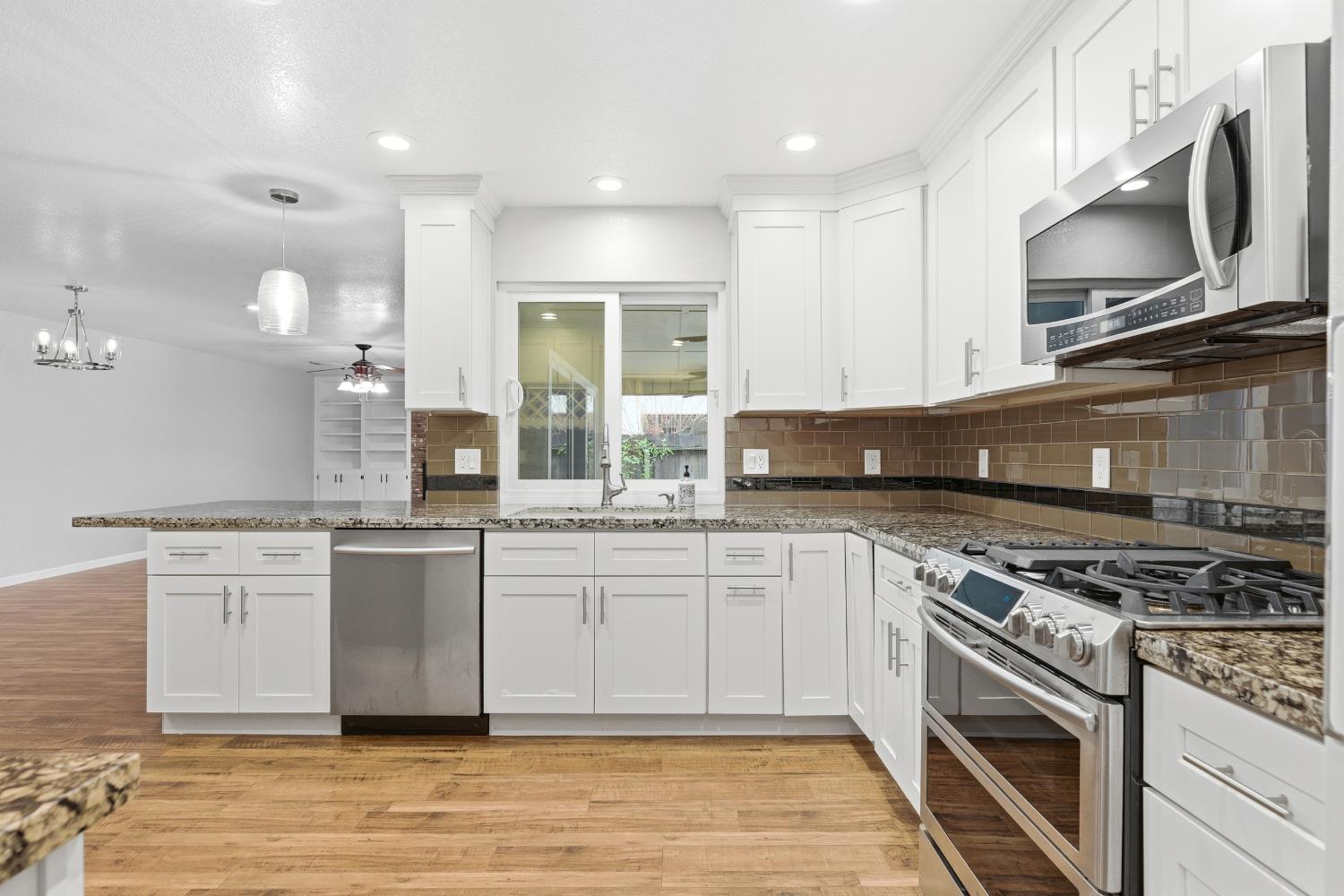 1416 Buttonwillow Dr, Modesto, CA 95355