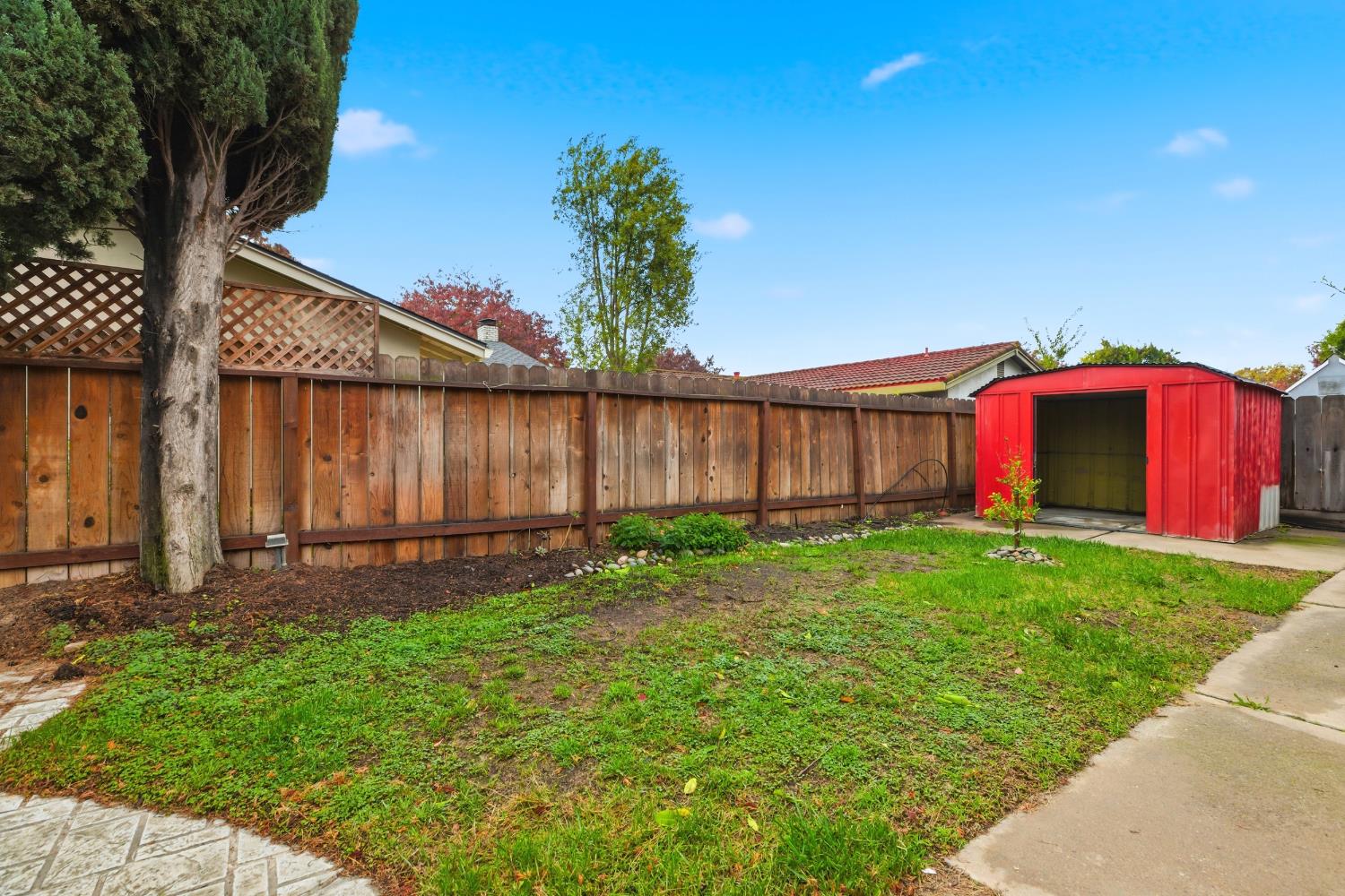 1416 Buttonwillow Dr, Modesto, CA 95355