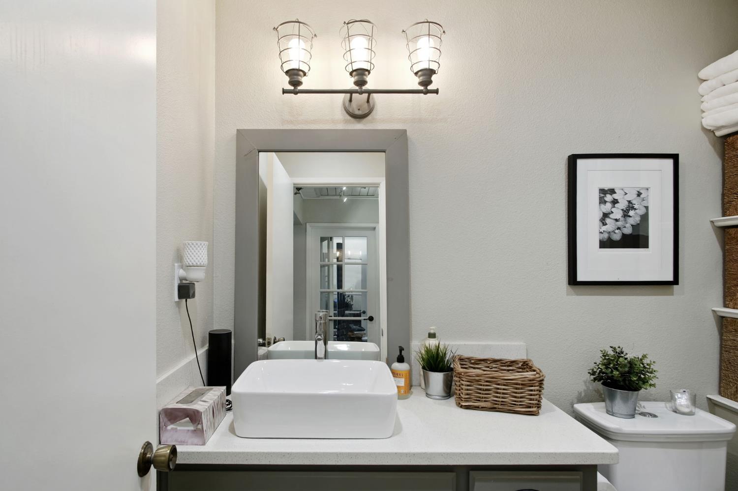 1200 Lakewood Ave #2, Modesto, CA 95355