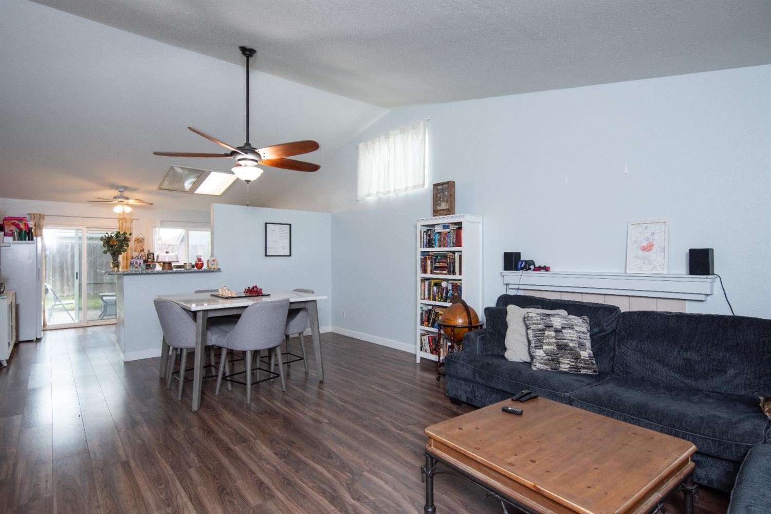 405 Melbourne Dr, Modesto, CA 95357