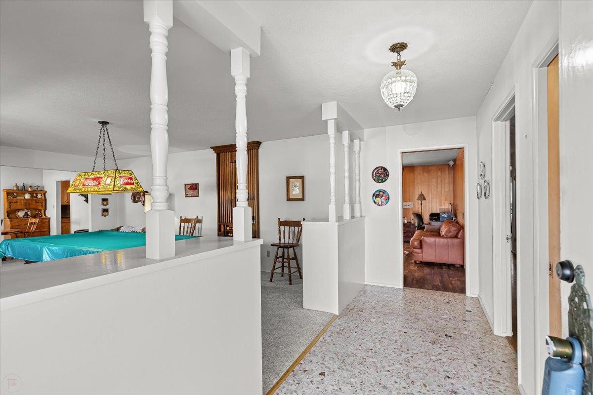 1410 Hillview Dr, Modesto, CA 95351