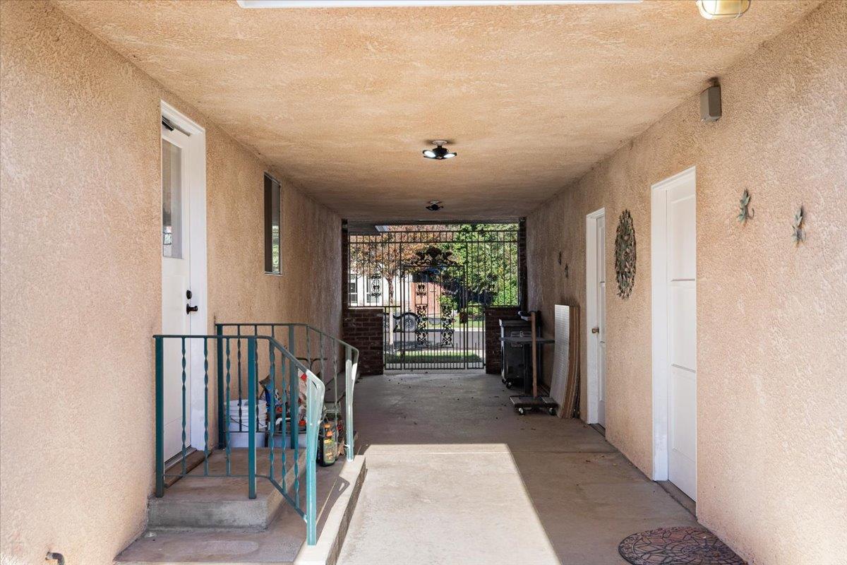 1410 Hillview Dr, Modesto, CA 95351