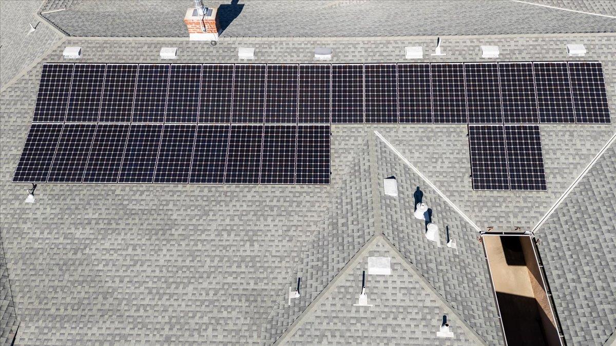 1410 Hillview Dr, Modesto, CA 95351