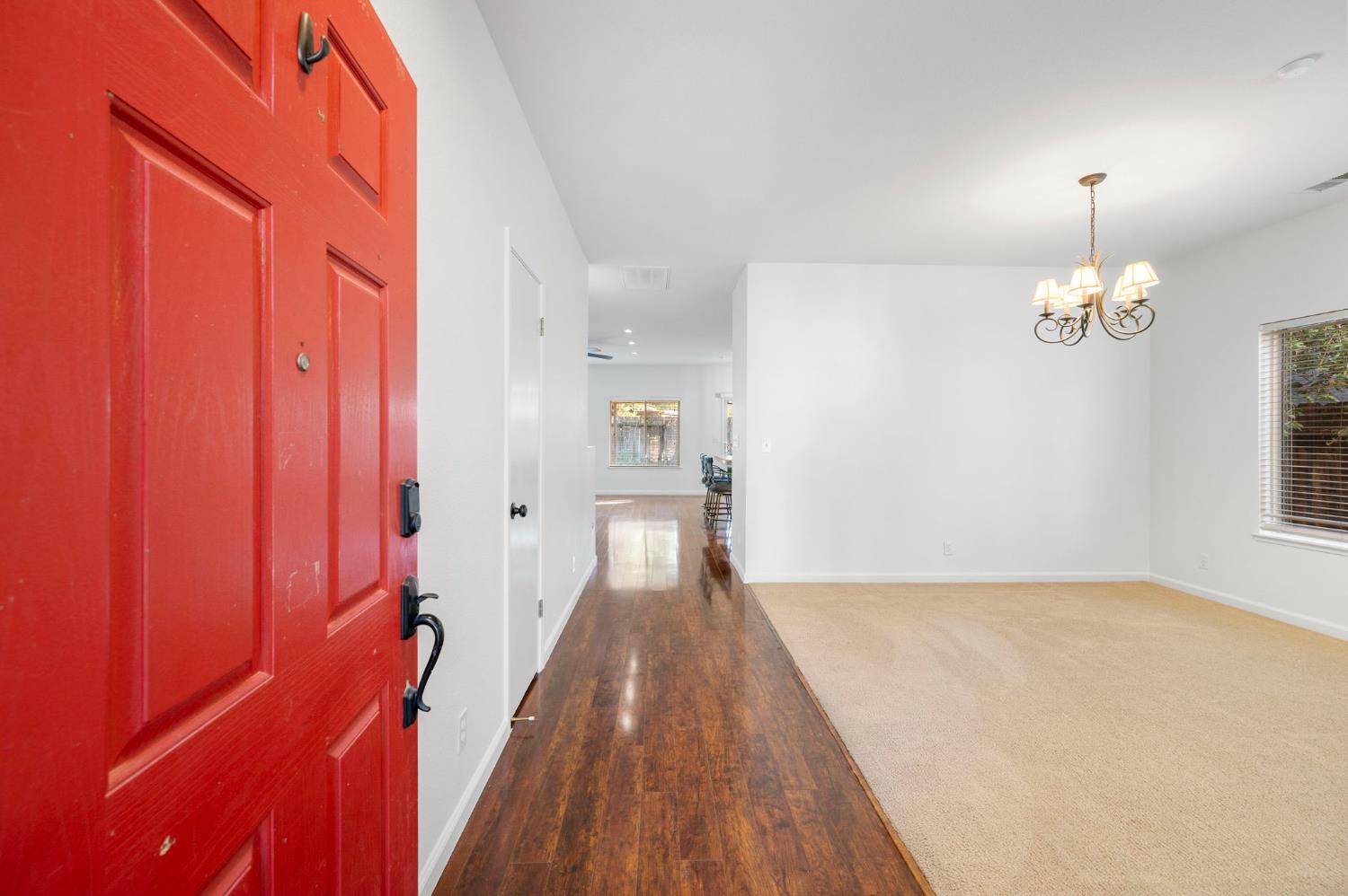 2526 River Cove Dr, Riverbank, CA 95367