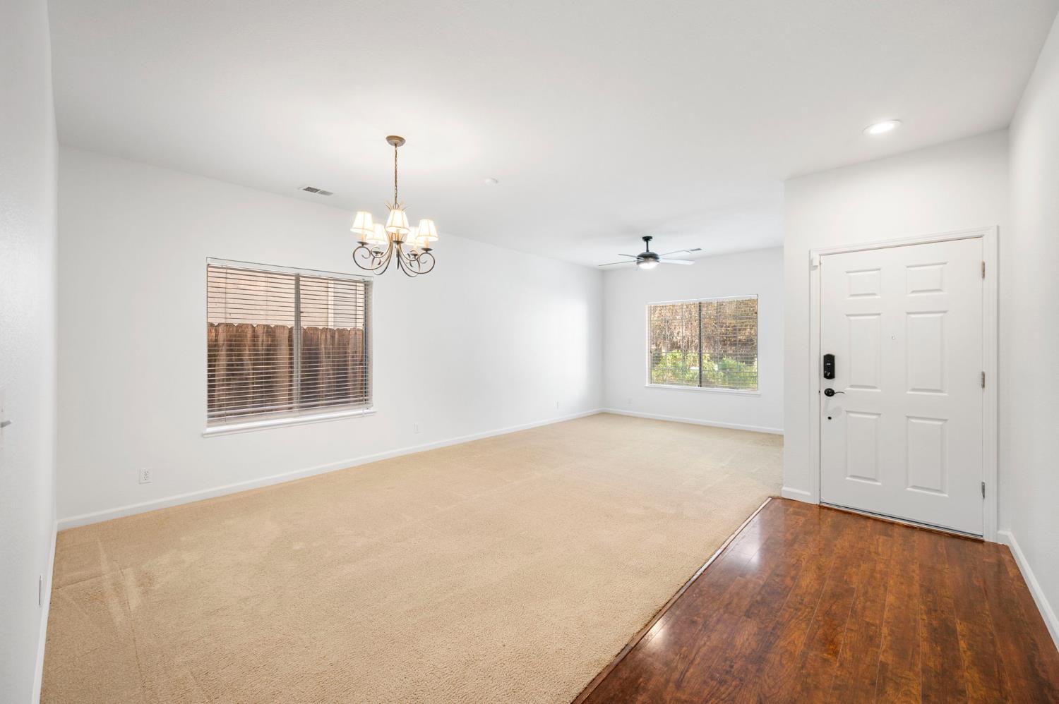 2526 River Cove Dr, Riverbank, CA 95367