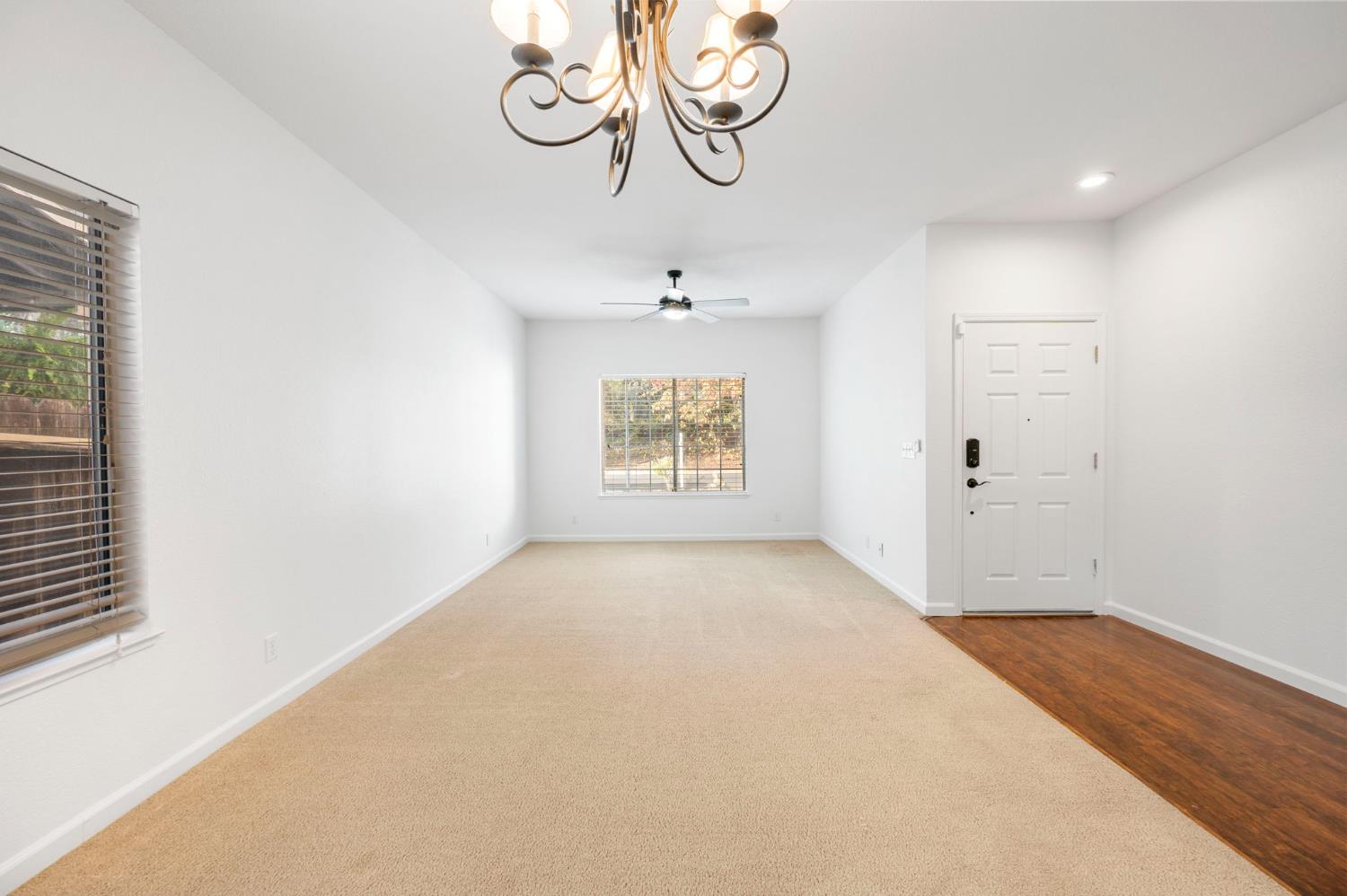 2526 River Cove Dr, Riverbank, CA 95367