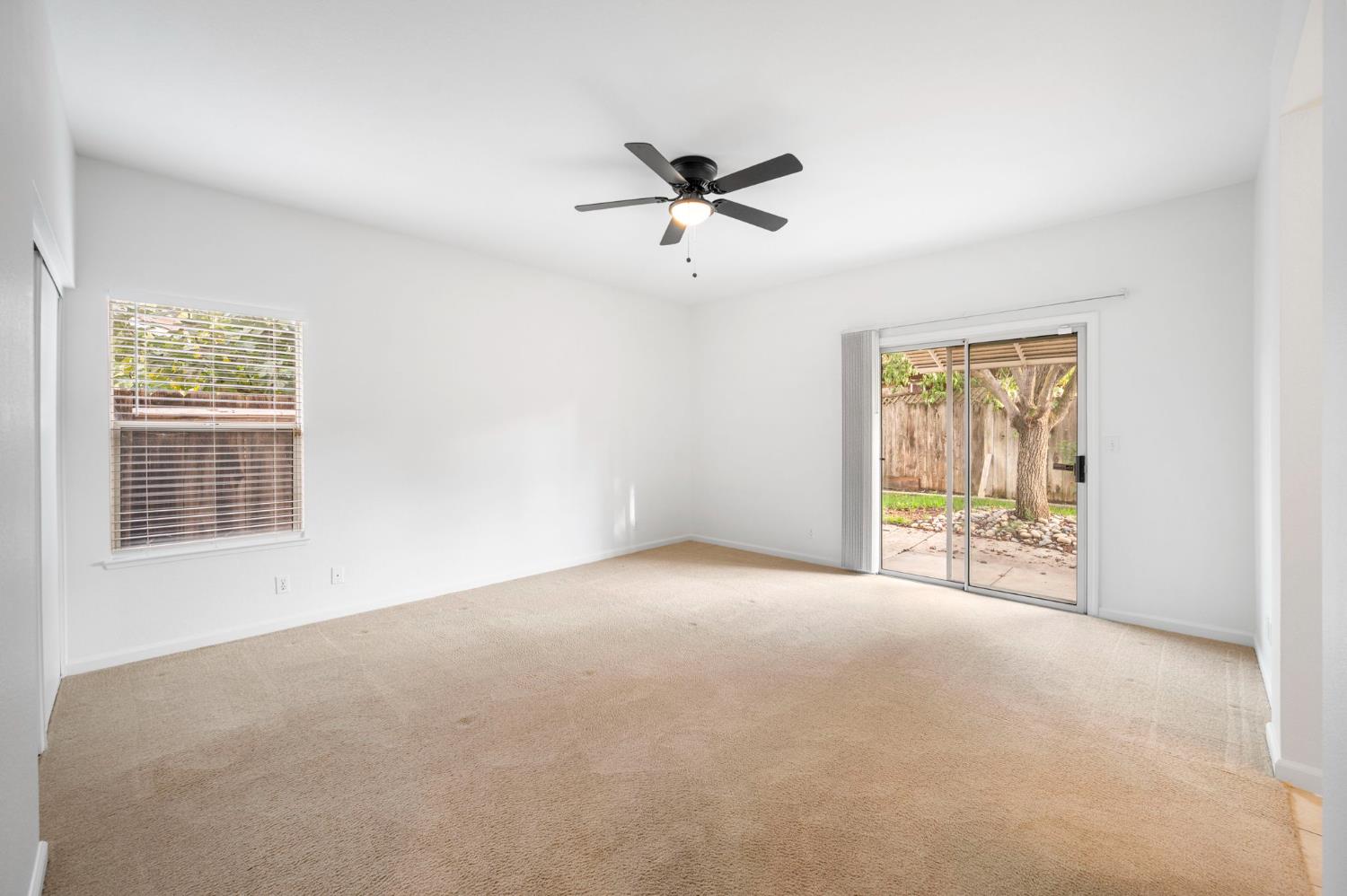 2526 River Cove Dr, Riverbank, CA 95367