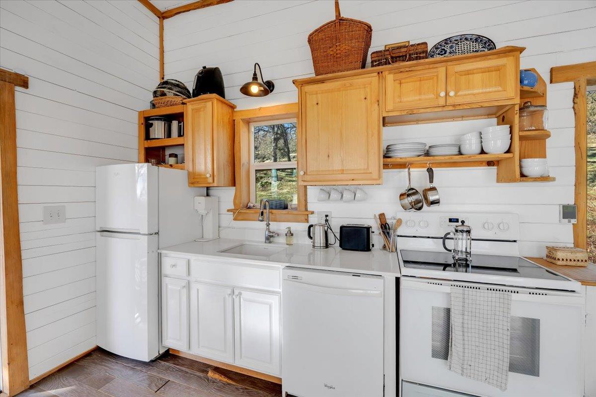 2460 Sulkey Ct, Copperopolis, CA 95228