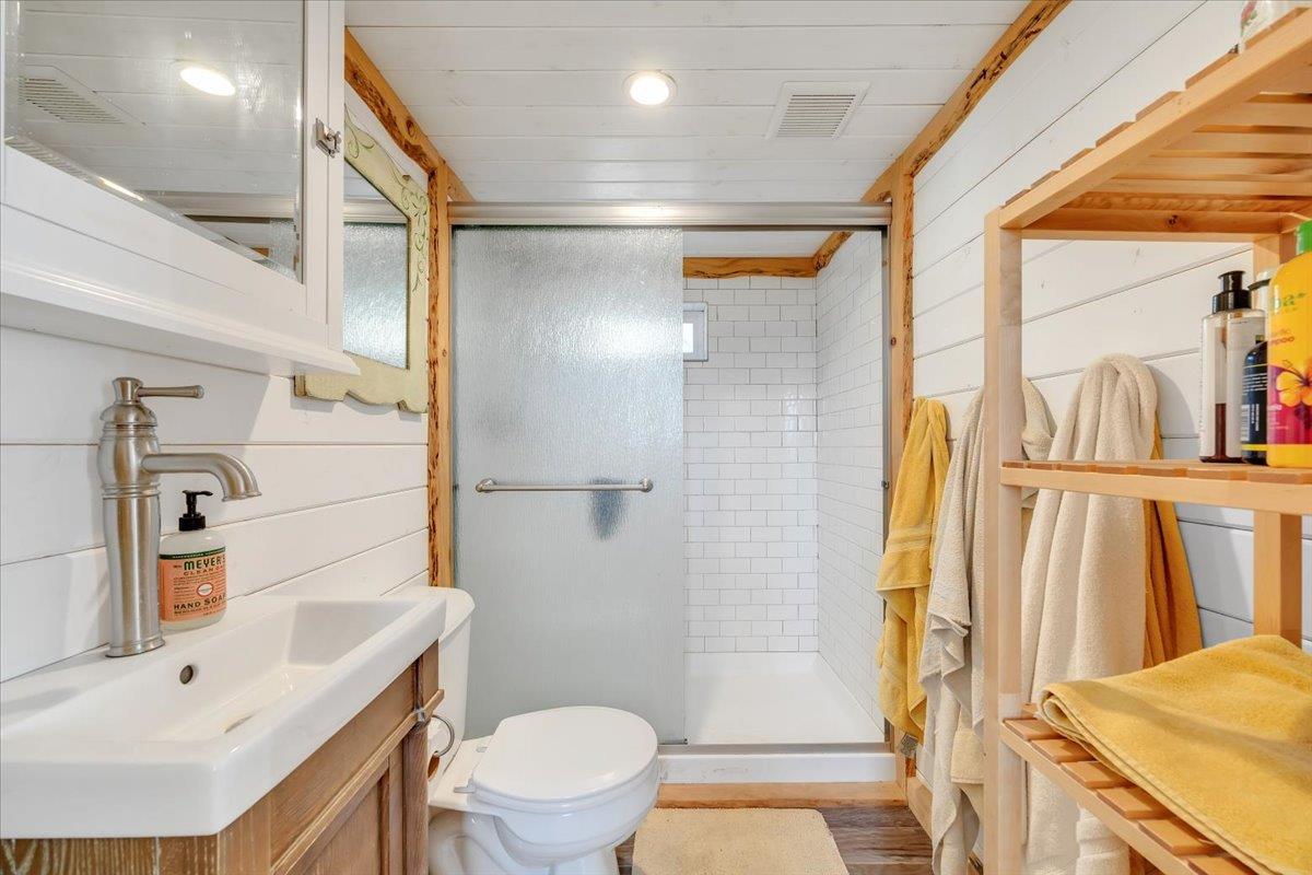 2460 Sulkey Ct, Copperopolis, CA 95228