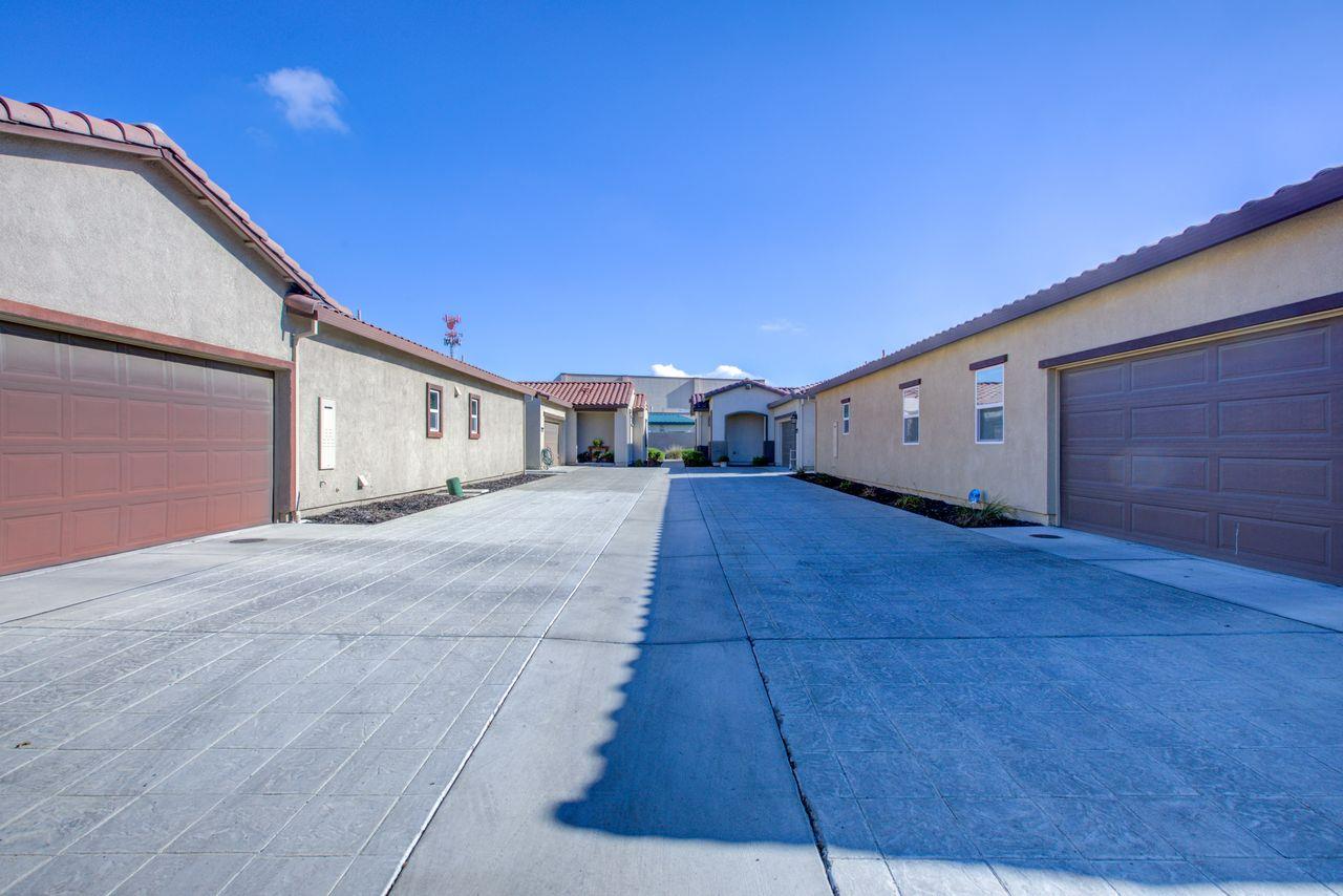 608 Machado St, Los Banos, CA 93635