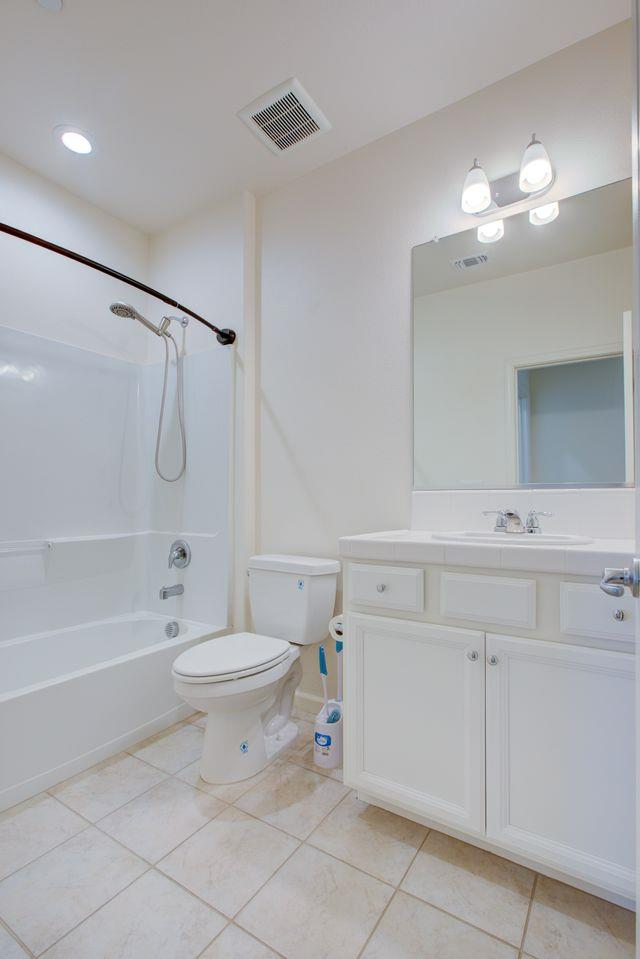 608 Machado St, Los Banos, CA 93635