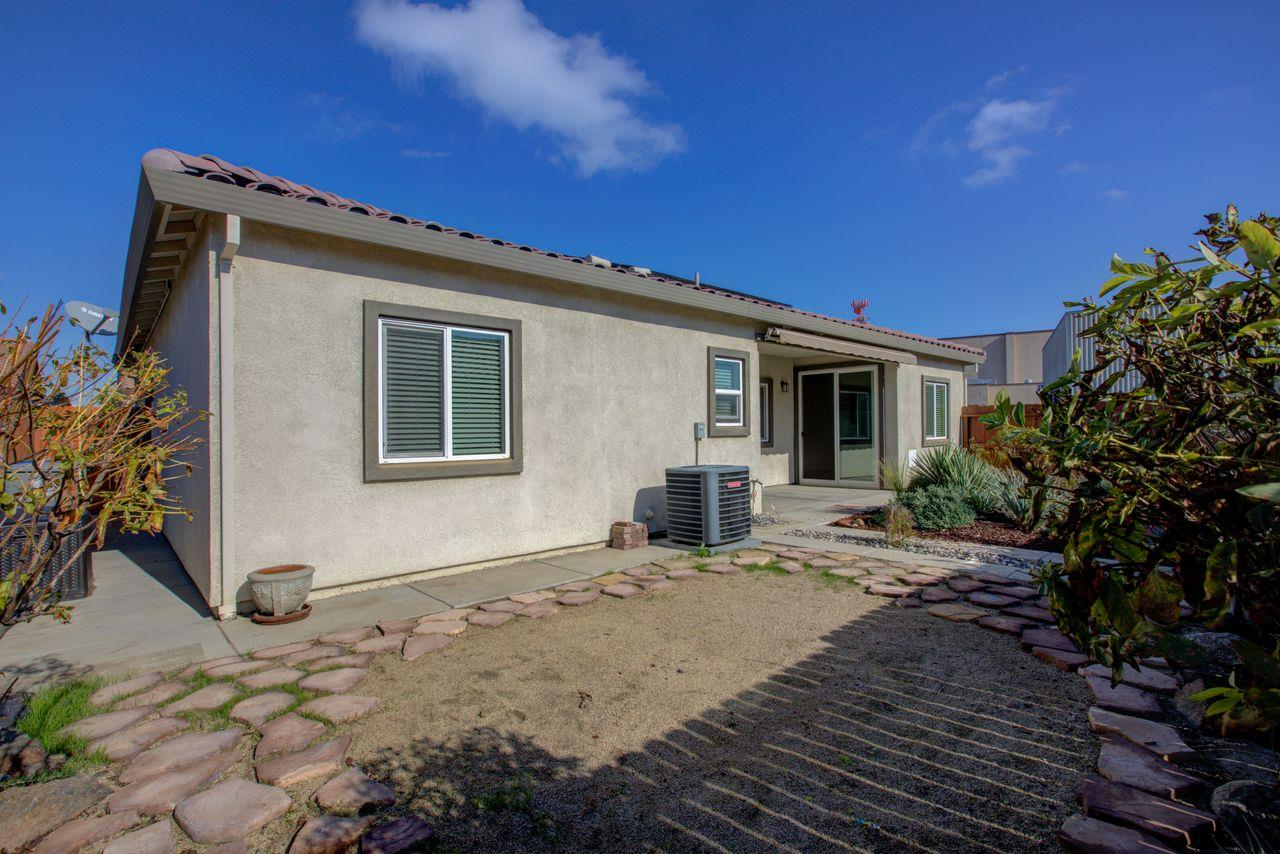 608 Machado St, Los Banos, CA 93635