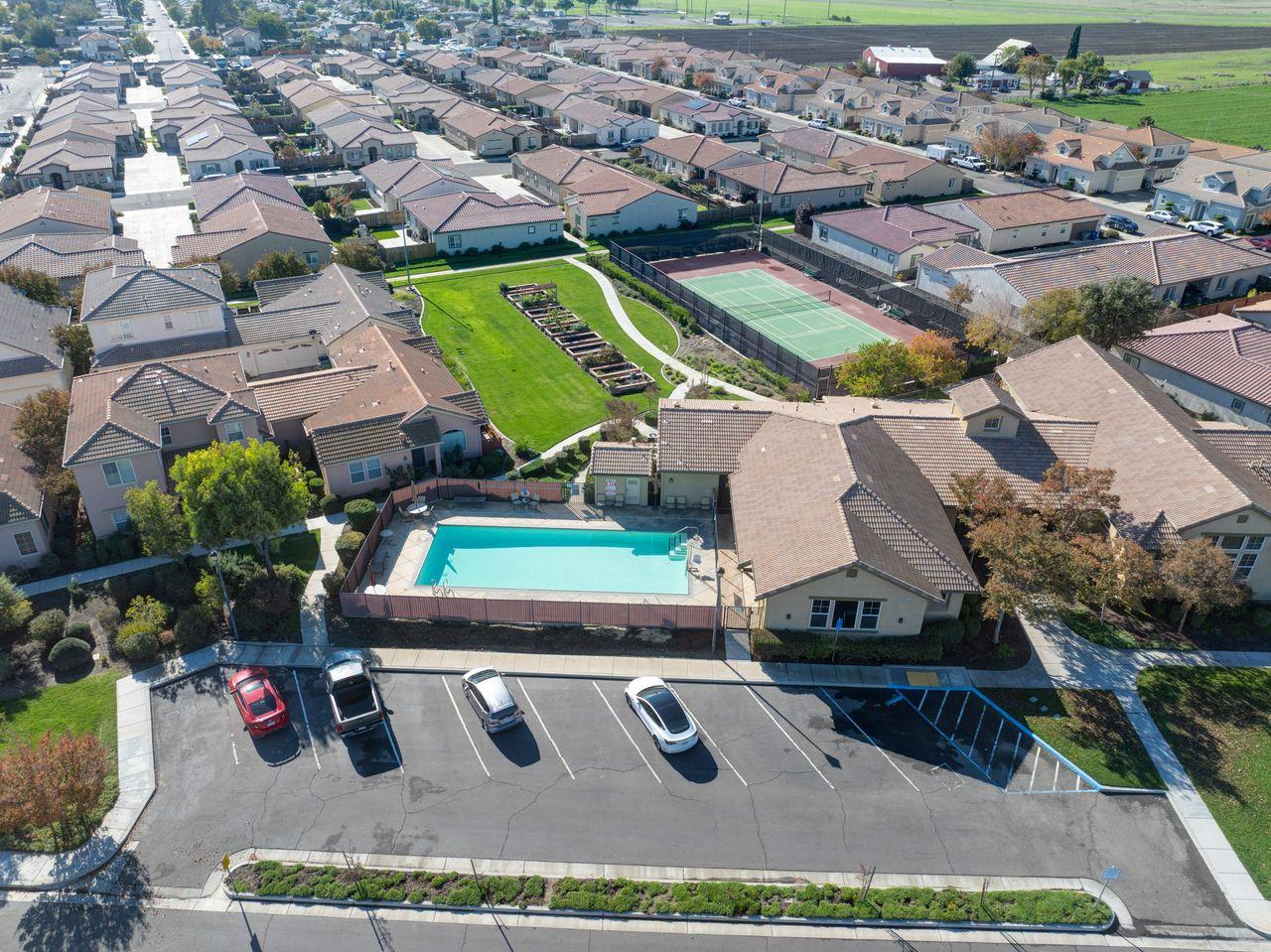 608 Machado St, Los Banos, CA 93635