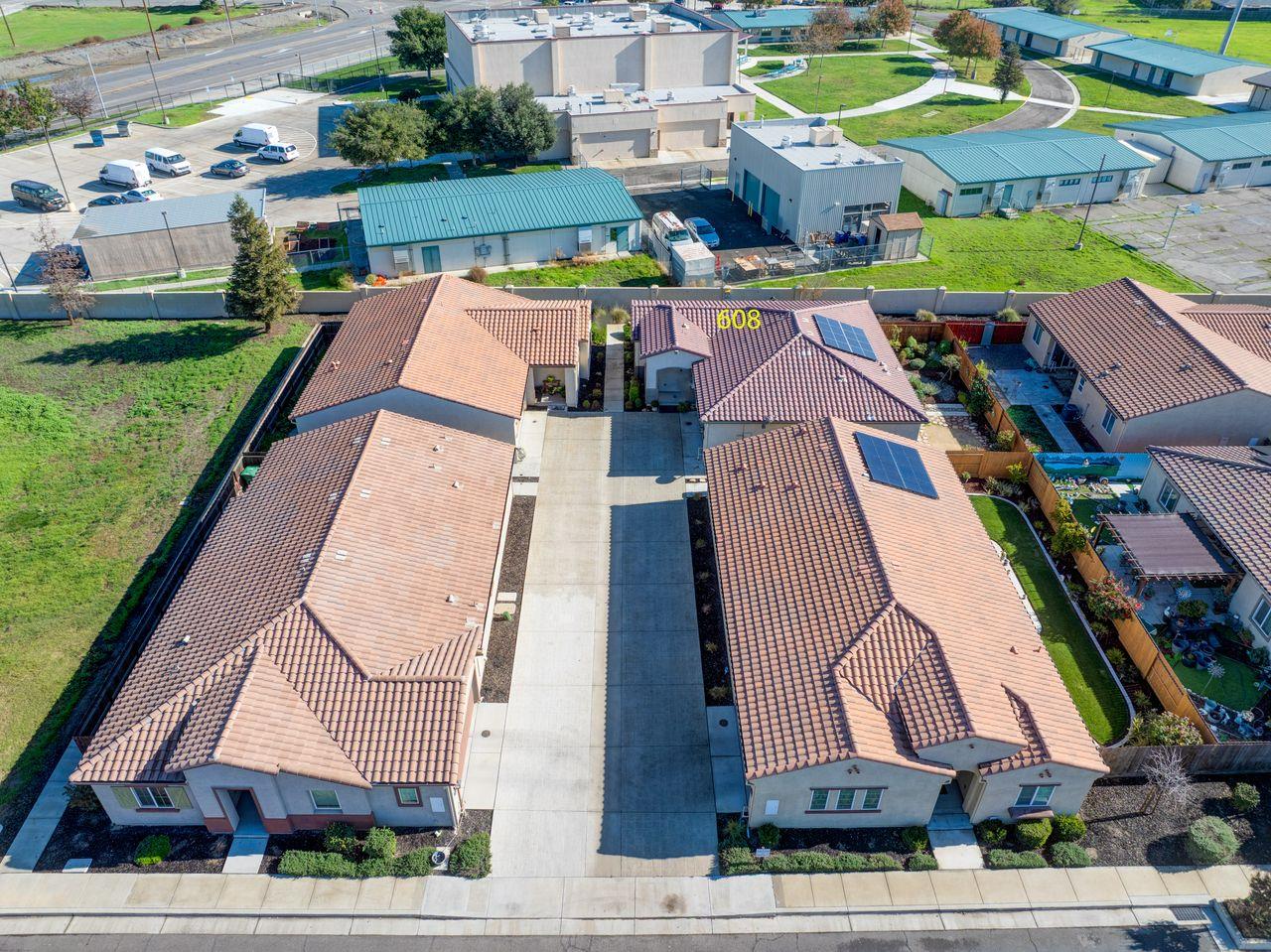 608 Machado St, Los Banos, CA 93635