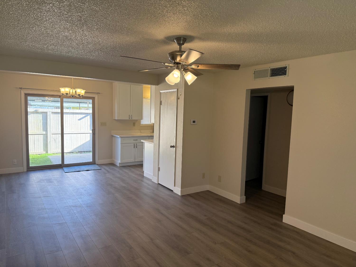 215 Floyd Ave #31, Modesto, CA 95350