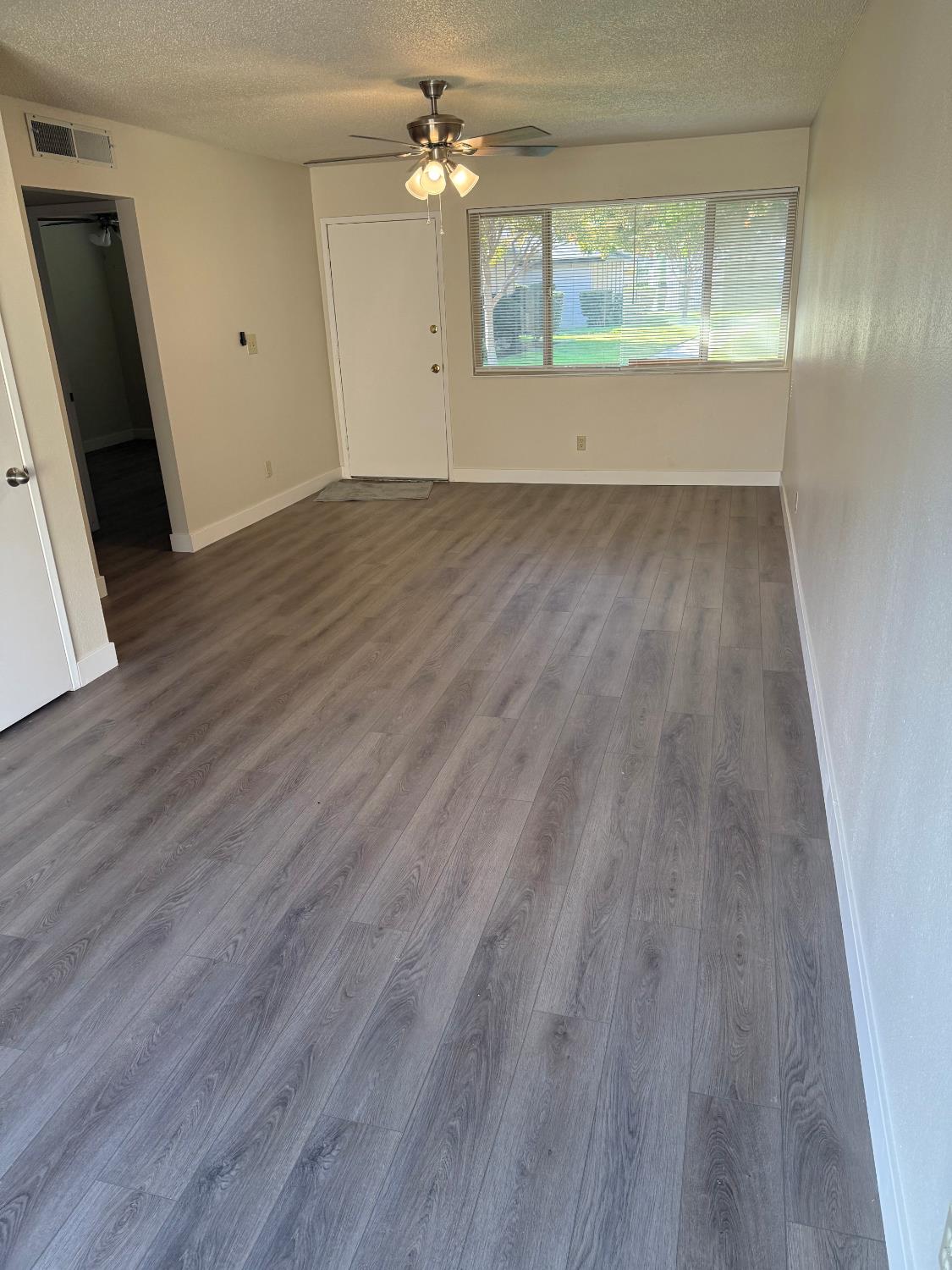 215 Floyd Ave #31, Modesto, CA 95350