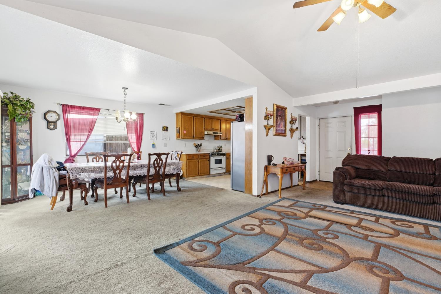 932 Arambel Dr, Patterson, CA 95363