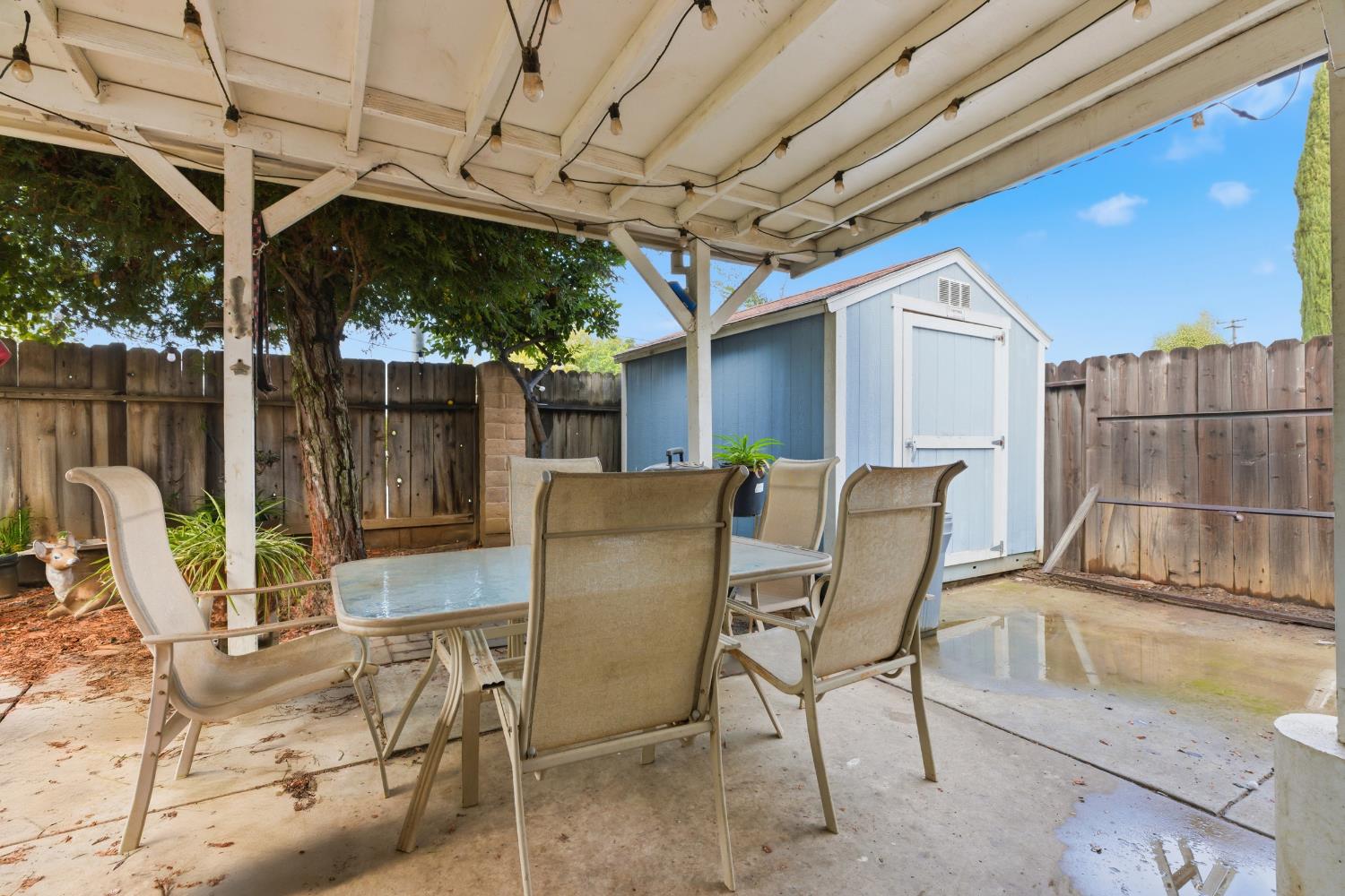 932 Arambel Dr, Patterson, CA 95363