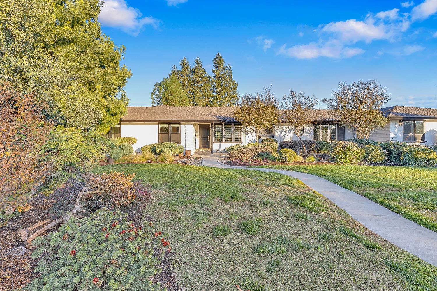 5812 N Walnut Rd, Turlock, CA 95382