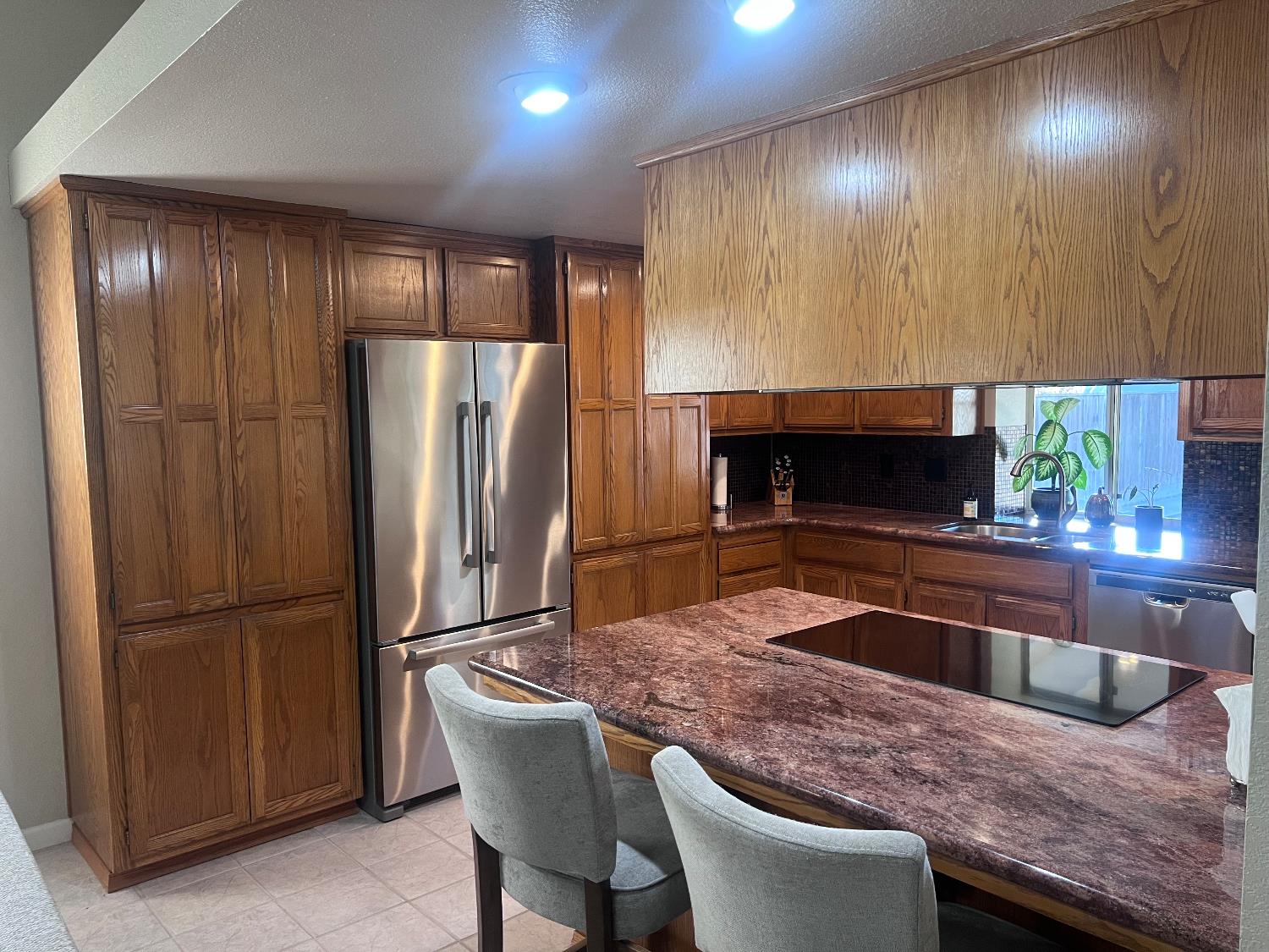 3335 Scottlee Dr, Turlock, CA 95382