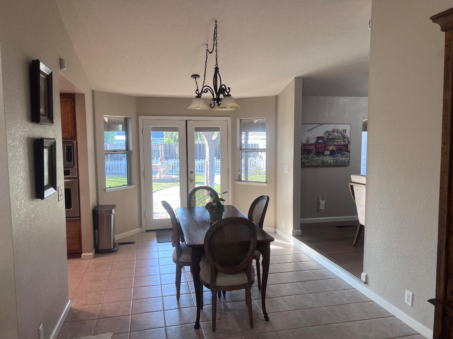 3335 Scottlee Dr, Turlock, CA 95382