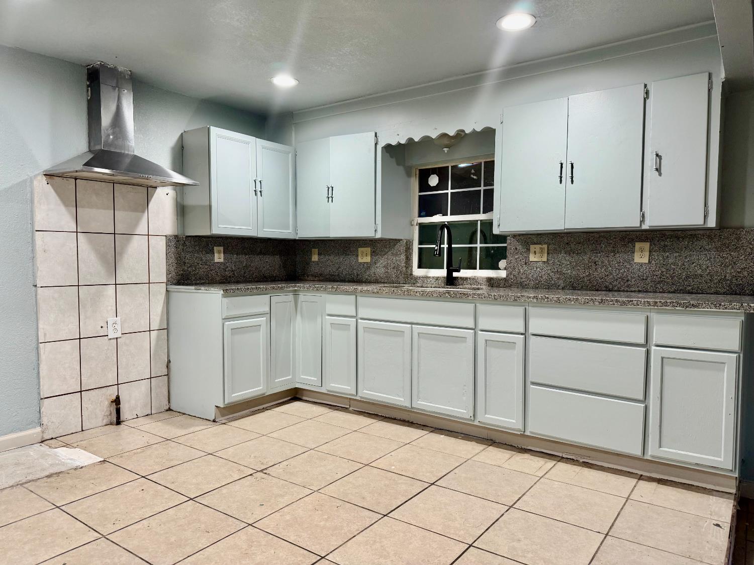 1401 Inyo Ave, Modesto, CA 95358