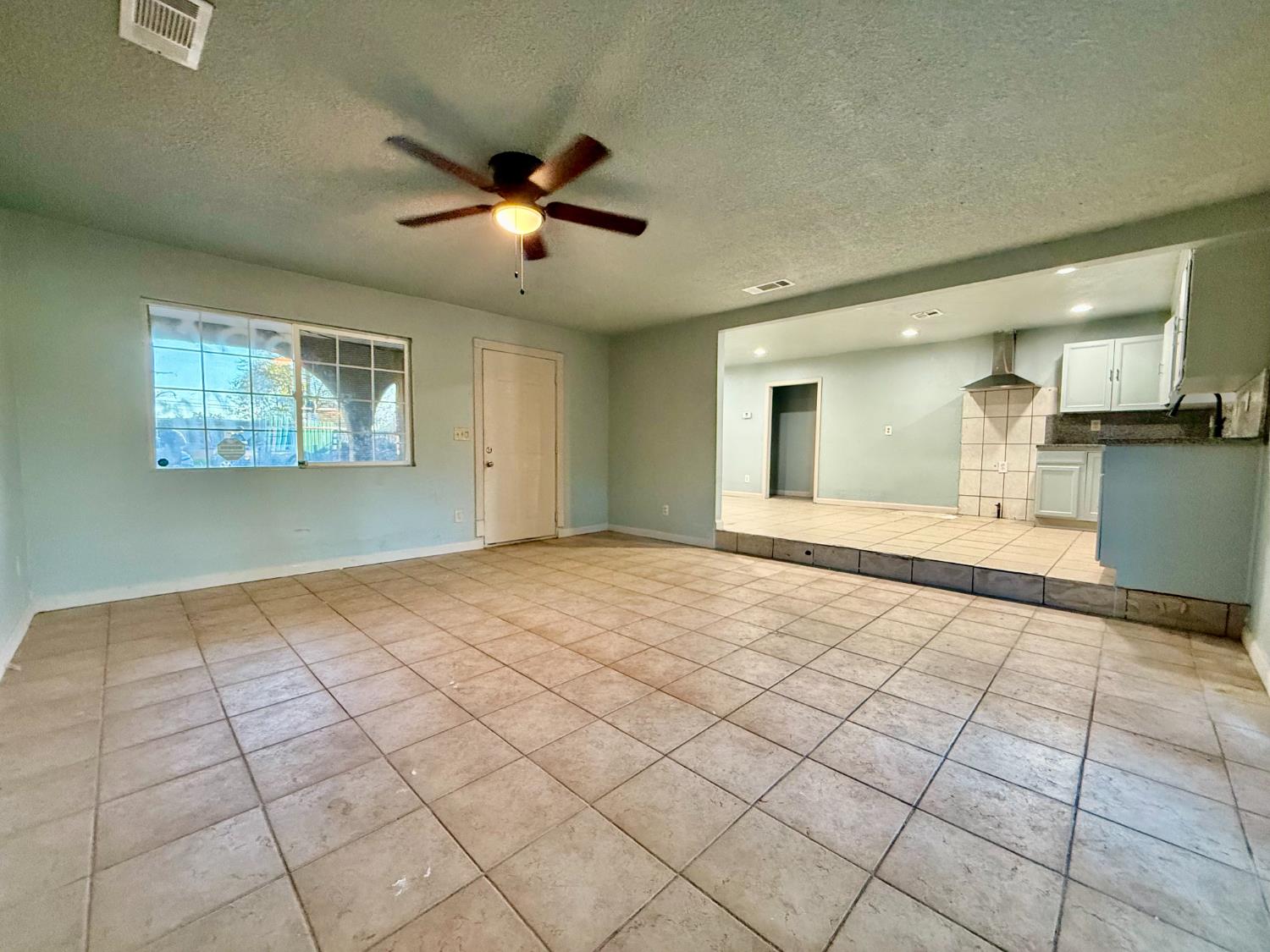 1401 Inyo Ave, Modesto, CA 95358