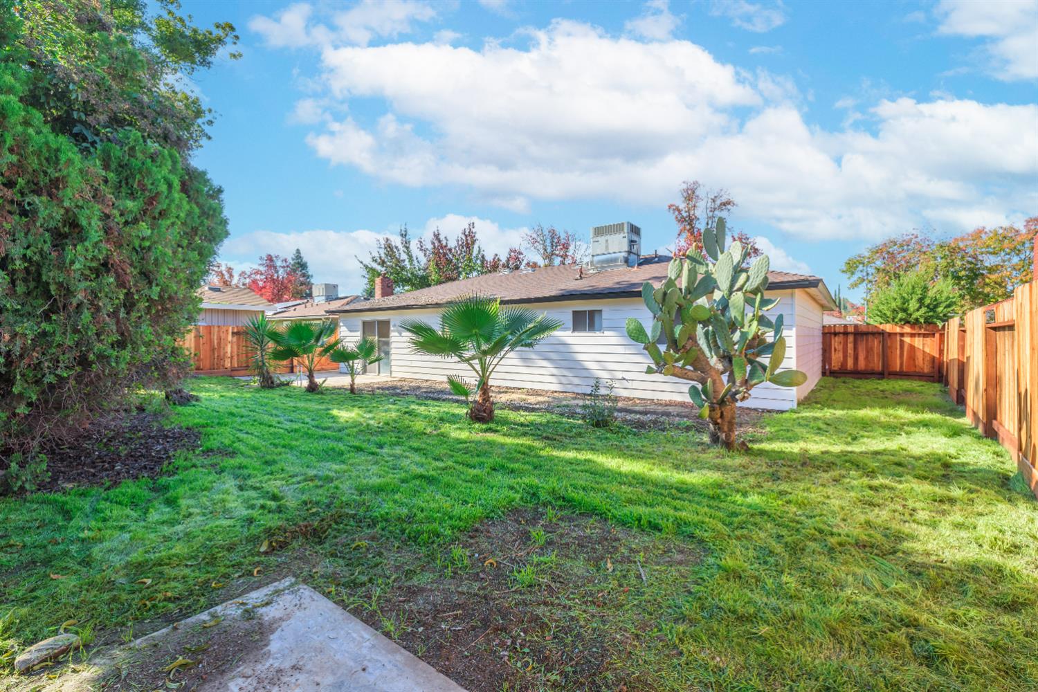 3238 Sacramento Dr, Merced, CA 95348